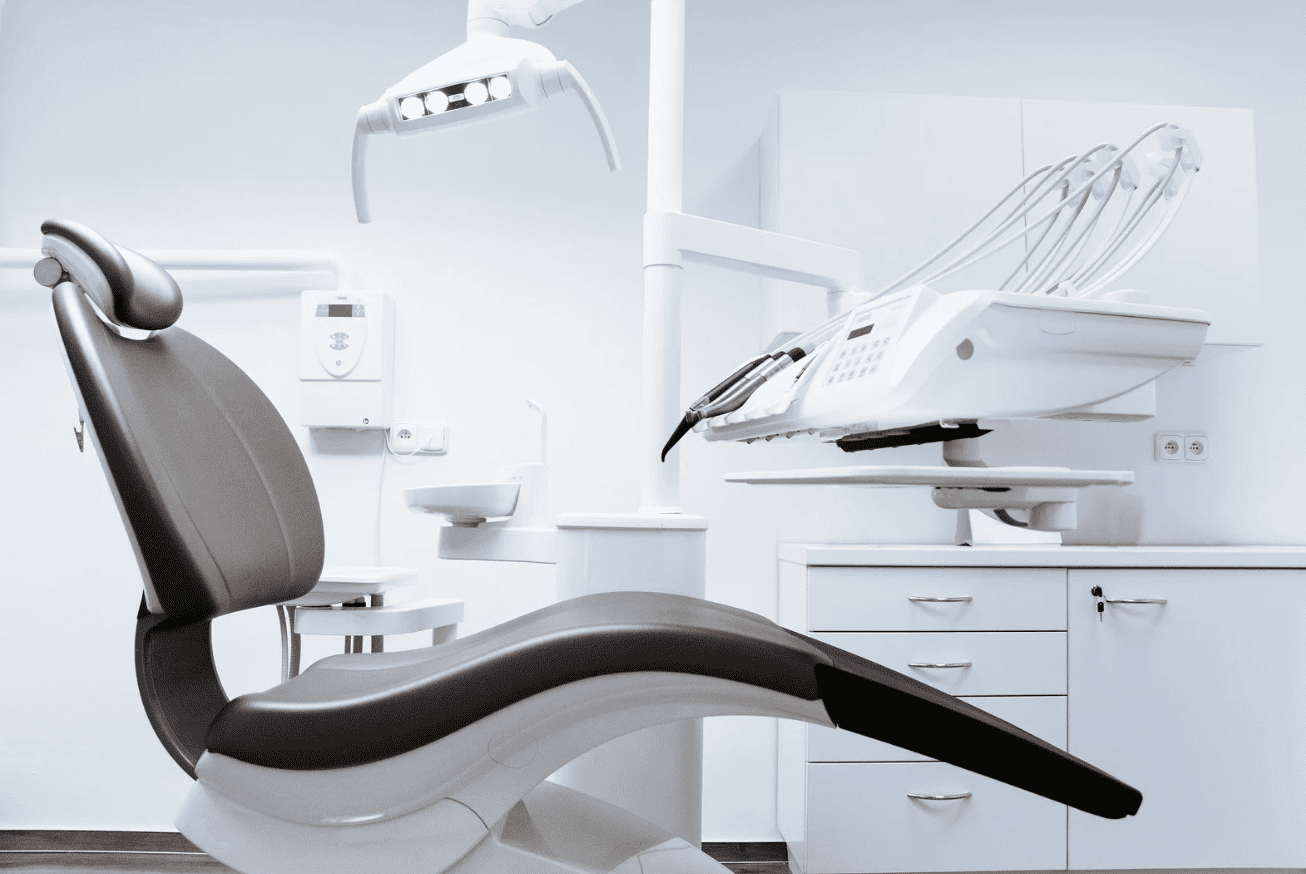 triar un dentista o clínica dental